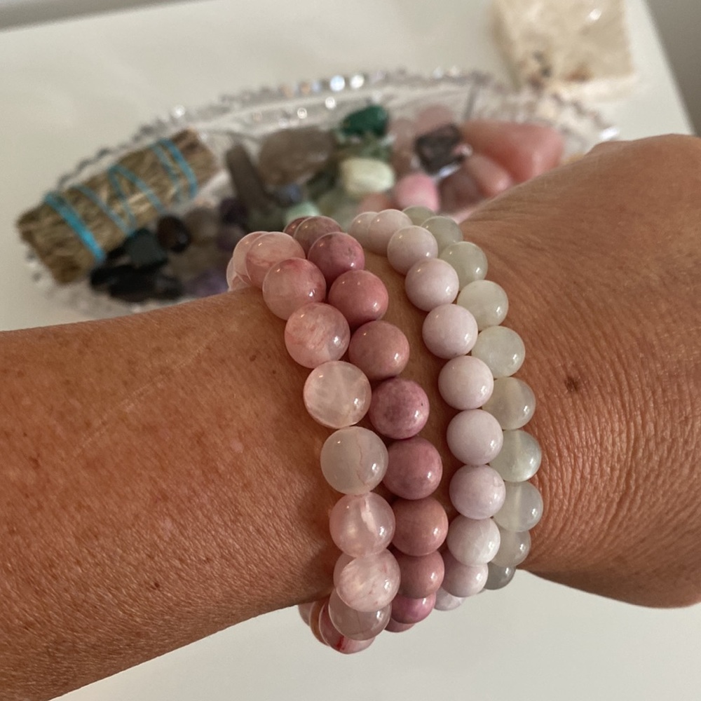 Uncommon Rocks Rhodonite Stone Bead Bracelet - Picture 5 of 7